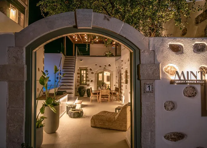 Mint Private Pool And Jacuzzi By Checkin * Herszonisszosz