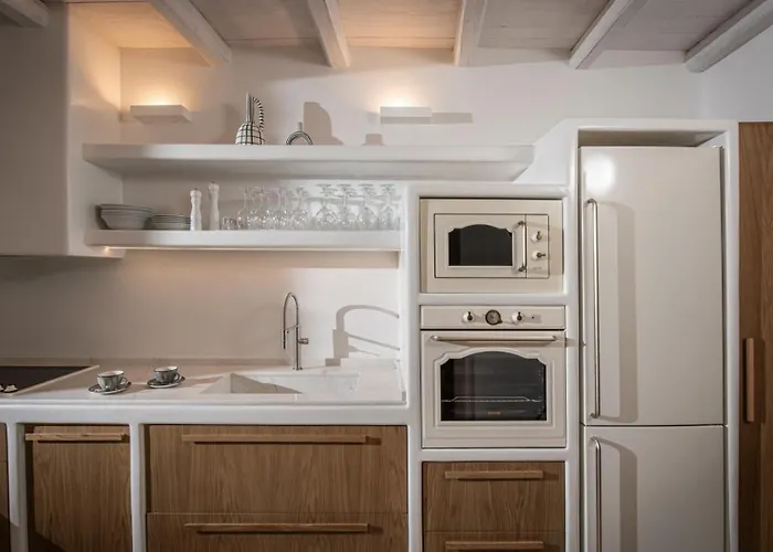 Mint Private Pool And Jacuzzi By Checkin * Herszonisszosz