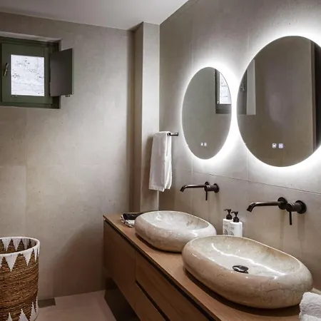 Mint Private Pool And Jacuzzi By Checkin