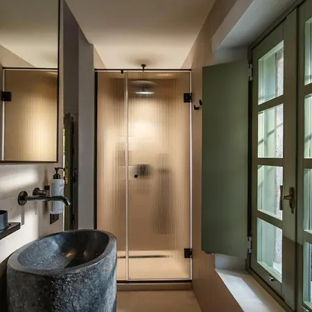 Villa Mint Private Pool And Jacuzzi By Checkin Herszonisszosz